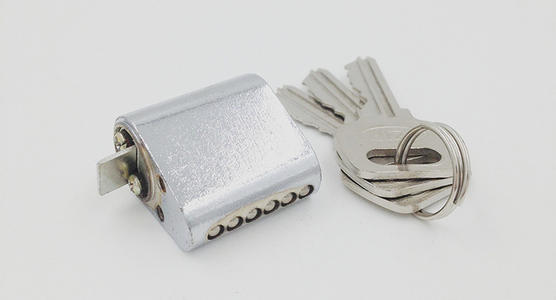 防火門換鎖芯時(shí)要注意什么？